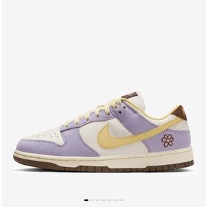 NWT - Nike -‎ Dunk Low Premium ‘Lilac Bloom’